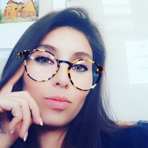 Meet your Posher, Kimi